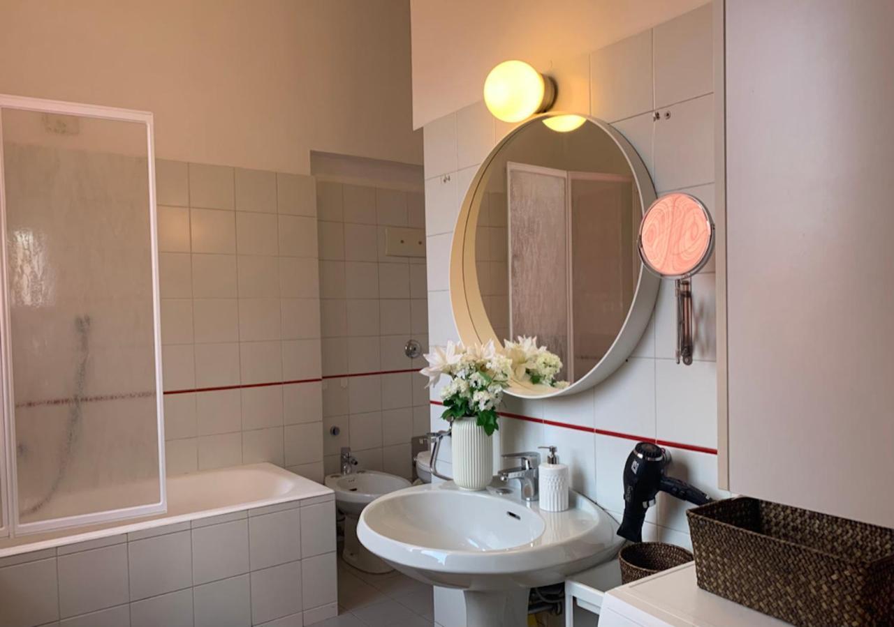 Camozzi Central Apartment Bergamo Ngoại thất bức ảnh