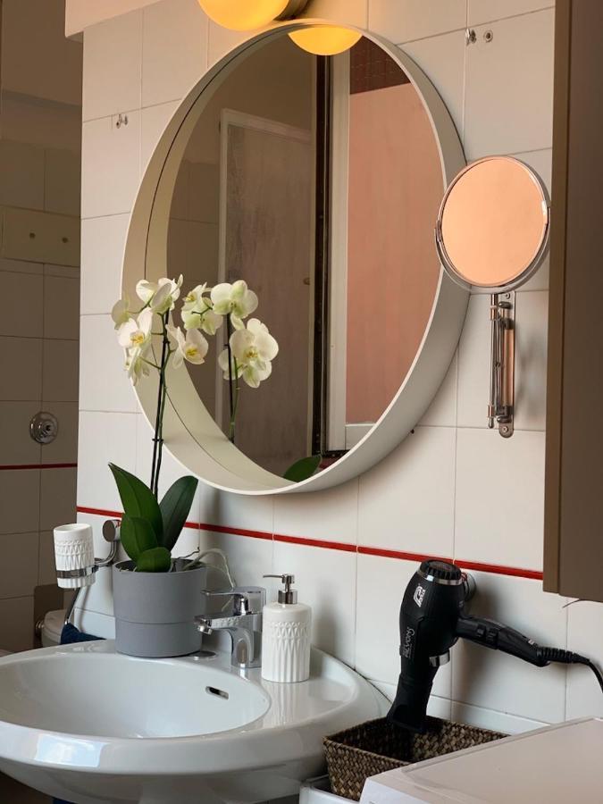 Camozzi Central Apartment Bergamo Ngoại thất bức ảnh