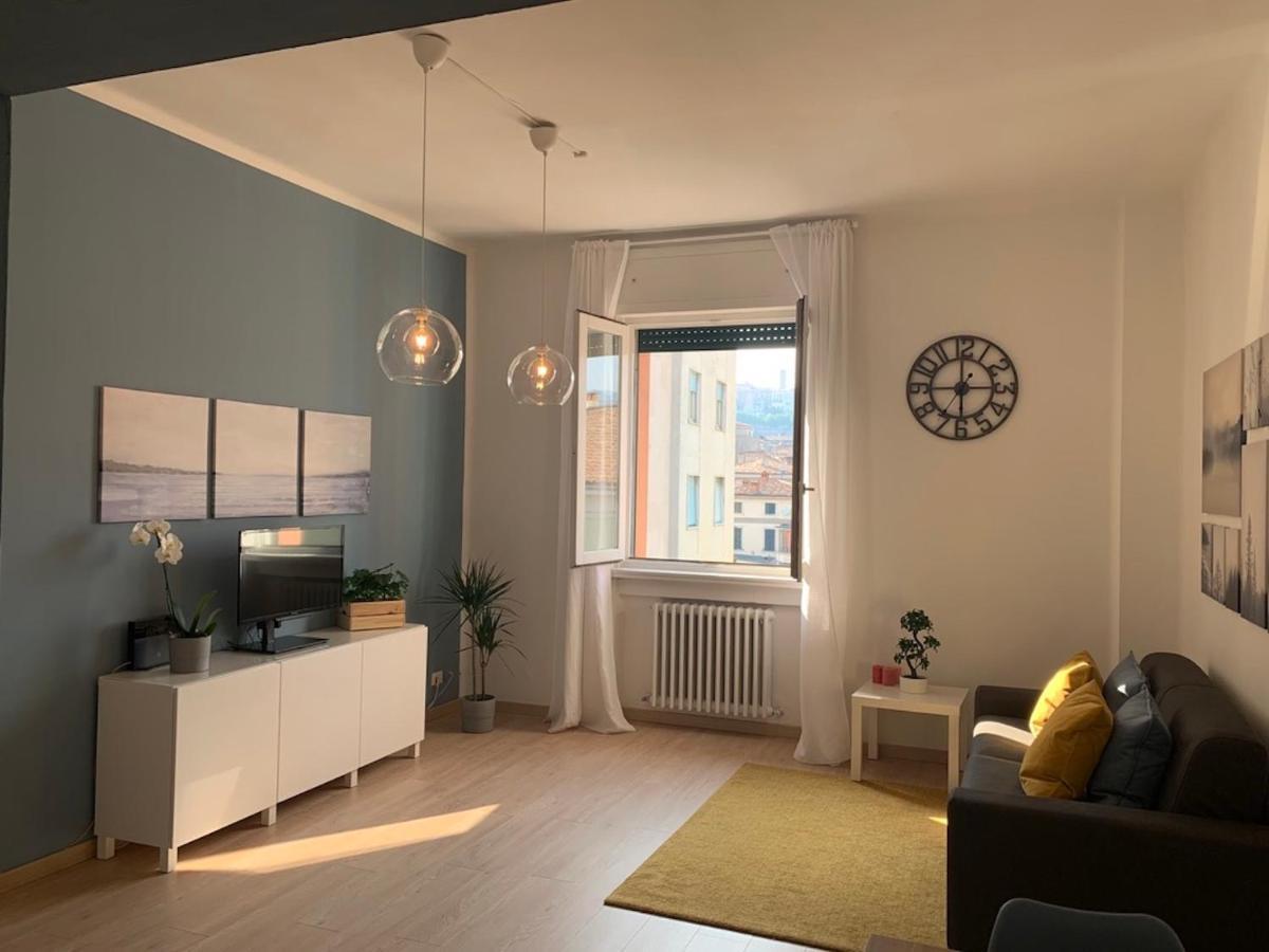 Camozzi Central Apartment Bergamo Ngoại thất bức ảnh