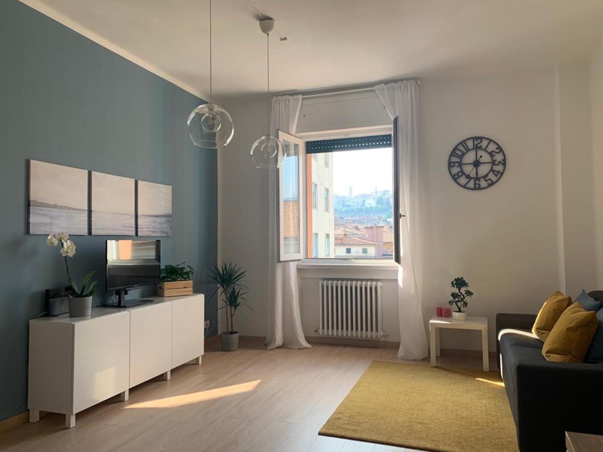 Camozzi Central Apartment Bergamo Ngoại thất bức ảnh