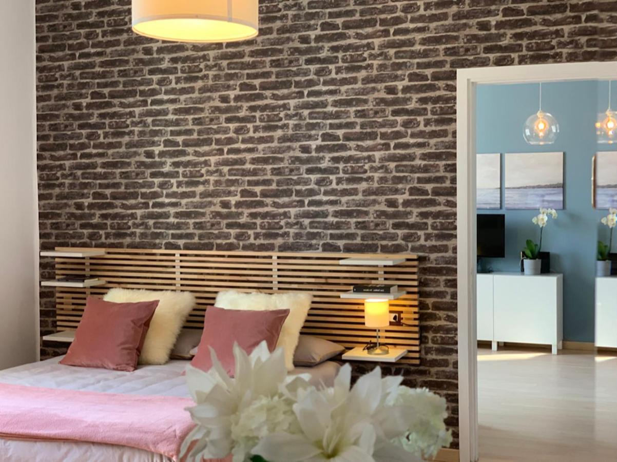 Camozzi Central Apartment Bergamo Ngoại thất bức ảnh
