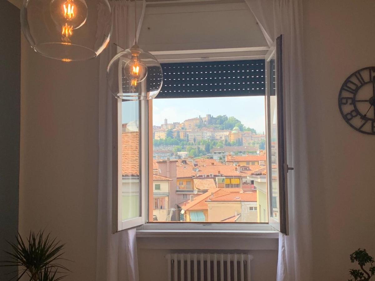 Camozzi Central Apartment Bergamo Ngoại thất bức ảnh