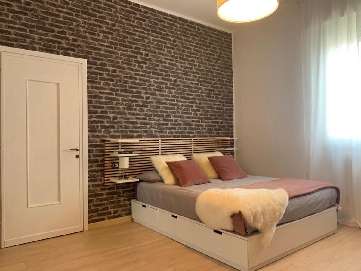 Camozzi Central Apartment Bergamo Ngoại thất bức ảnh