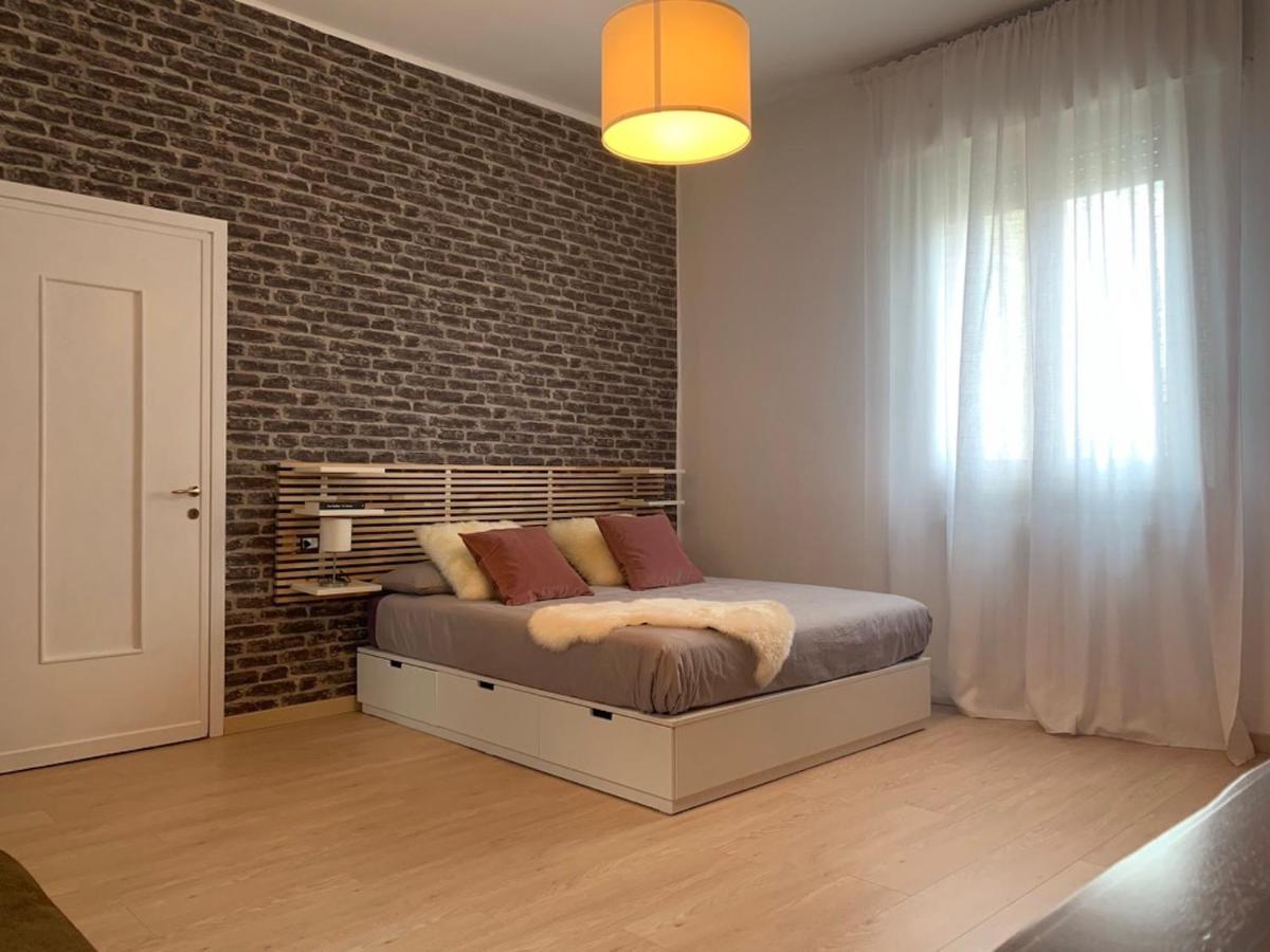 Camozzi Central Apartment Bergamo Ngoại thất bức ảnh