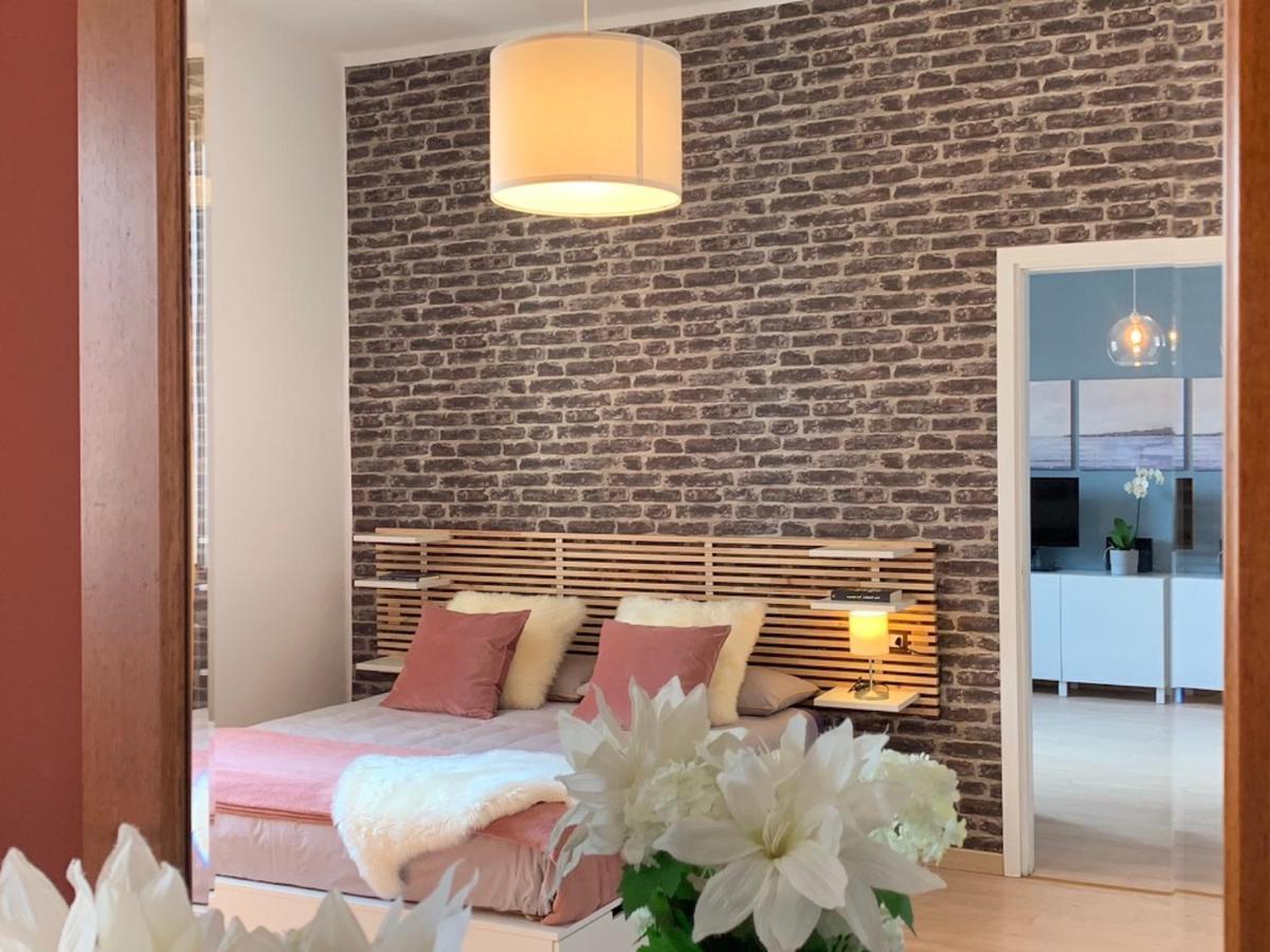 Camozzi Central Apartment Bergamo Ngoại thất bức ảnh